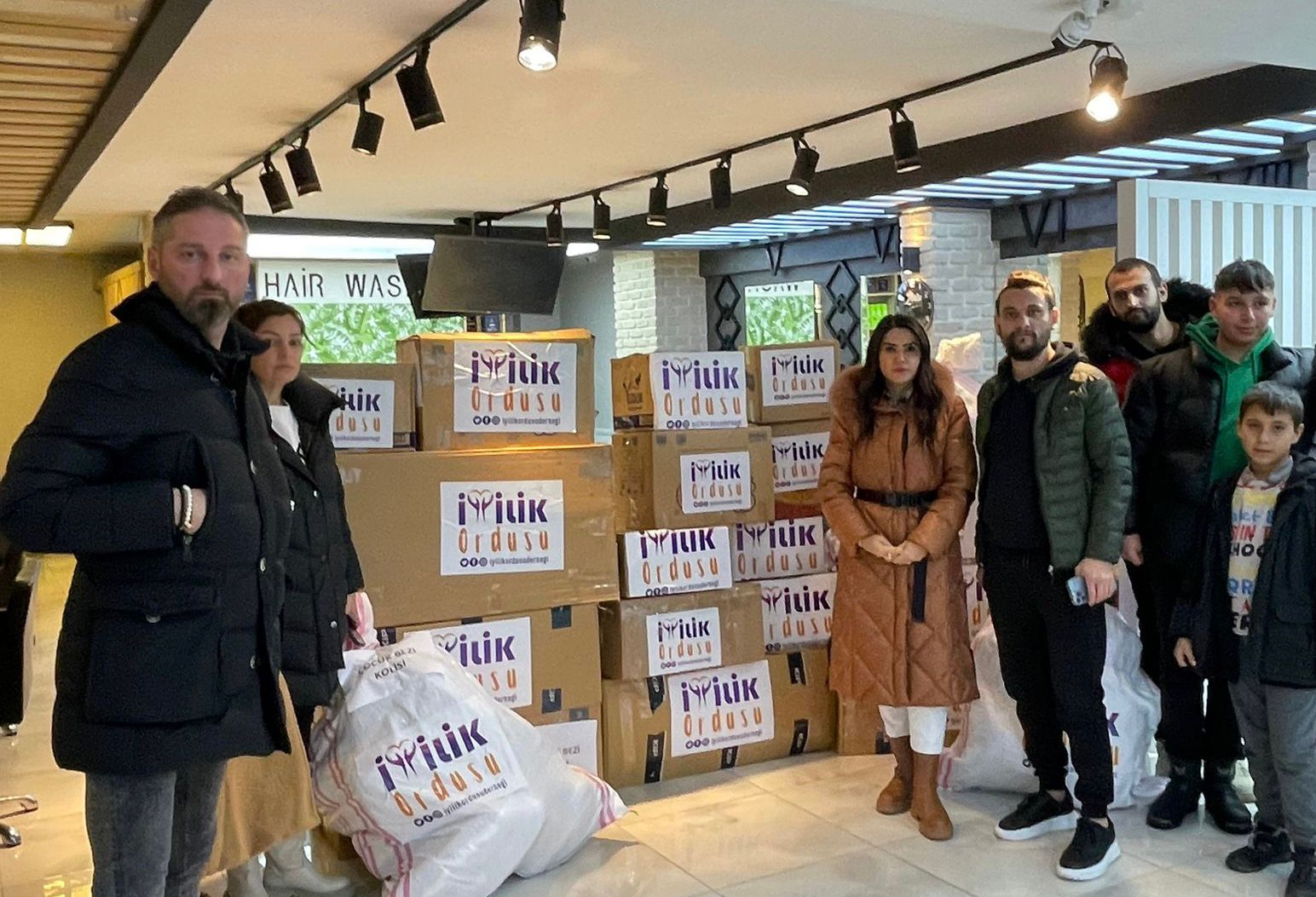 ORDULU KADER KILIÇ DEPREMZEDELER İÇİN KEPENK İNDİRDİ