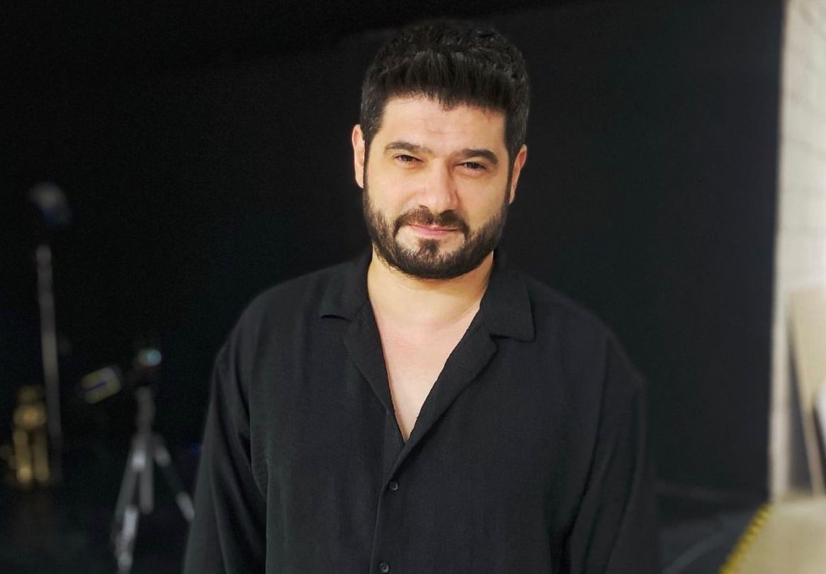 “Şarkıcı Mustafa Tosun ile Günleri Saya Saya’ şarkısı yaza damga vuracak.”