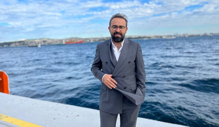 İstanbul’un Ruhunu Satırlara Taşıyan Yeni Eser: Eğitimci Ünlü Yazar Ömer Şahan’dan Anlamlı Kitap Serisi